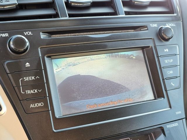 2014 Toyota Prius v  - 22962338 - 29