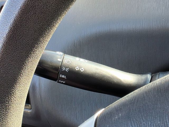 2014 Toyota Prius v  - 22962338 - 33