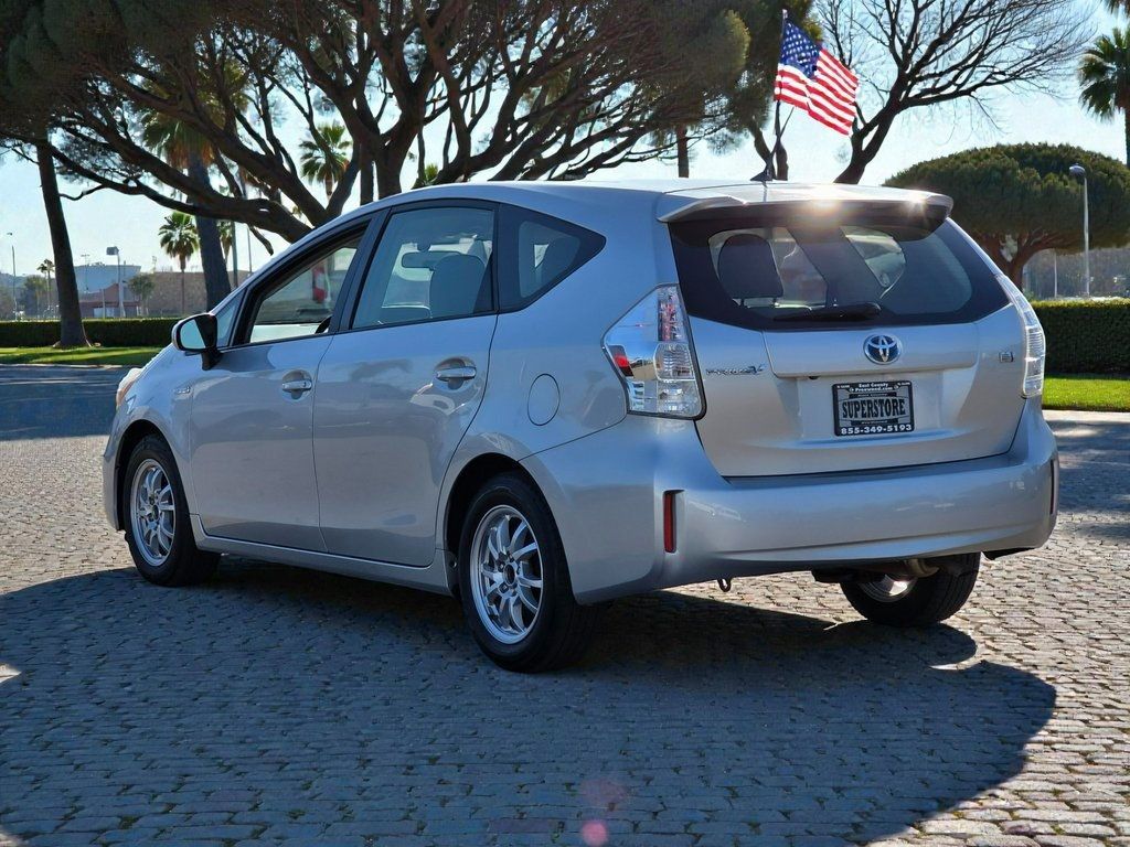2014 Toyota Prius v  - 22962338 - 4