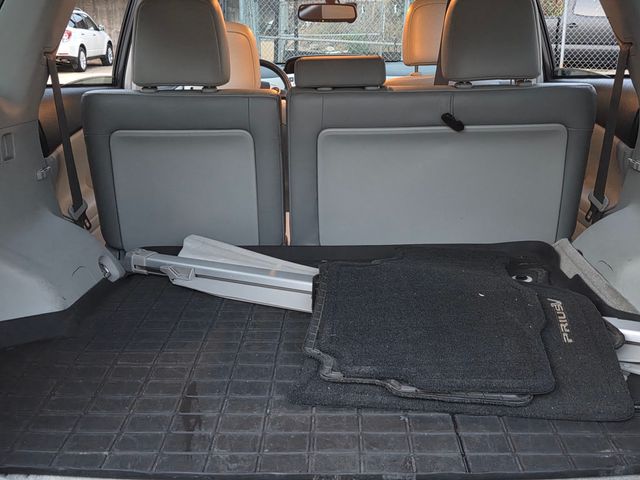 2014 Toyota Prius v 2014 Toyota Prius V  - 22949226 - 30