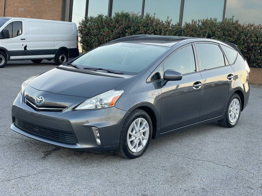 2014 Toyota Prius V Two photo 3