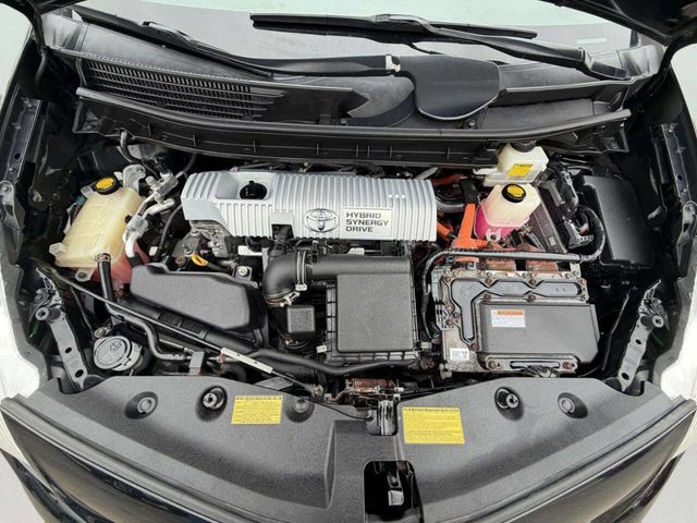 2014 Toyota Prius v 5dr Wagon Three - 22993937 - 23