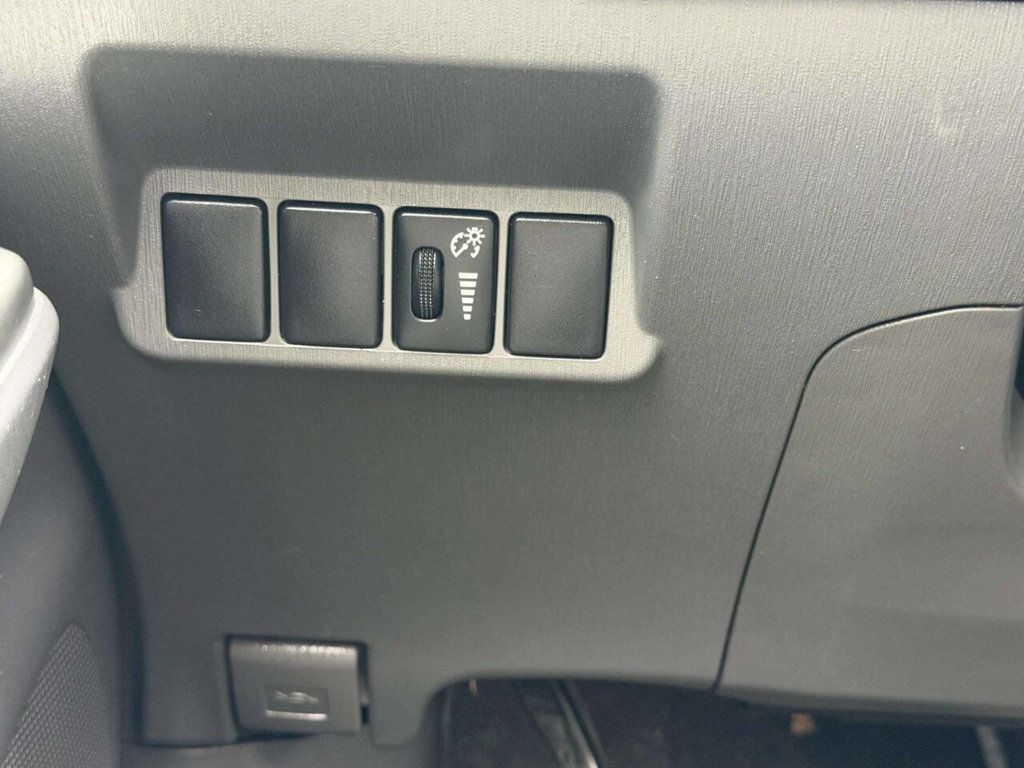 2014 Toyota Prius v 5dr Wagon Three - 22993937 - 34