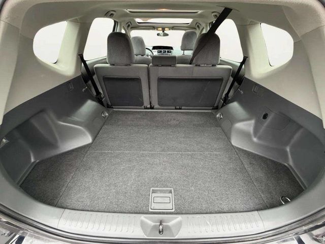 2014 Toyota Prius v 5dr Wagon Three - 22993937 - 5