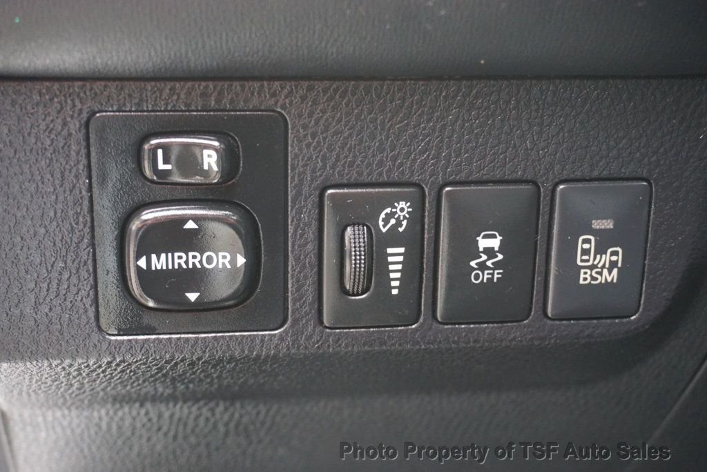 2014 Toyota RAV4 Limited photo 11