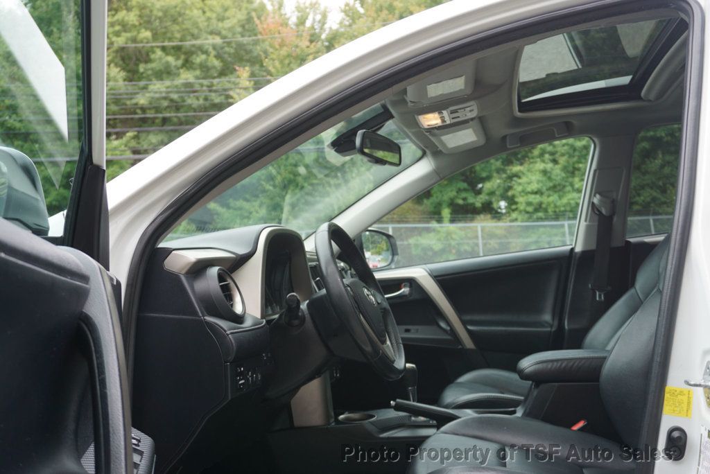 2014 Toyota RAV4 Limited photo 16
