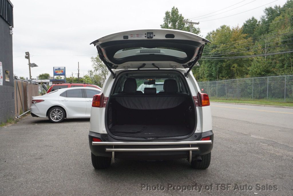 2014 Toyota RAV4 Limited photo 18