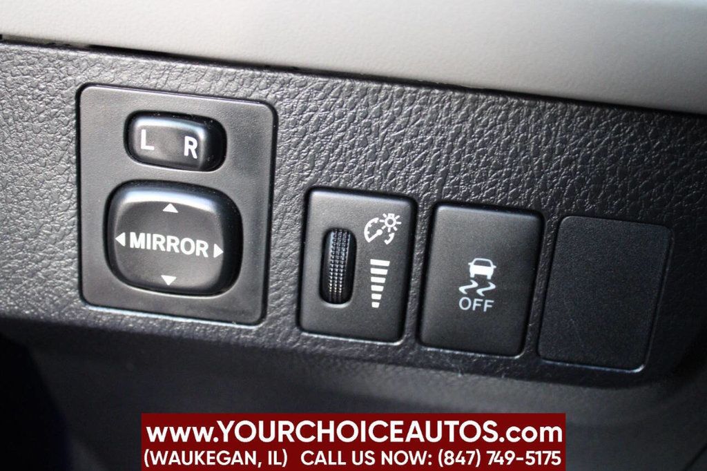 2014 Toyota RAV4 AWD 4dr LE - 22907541 - 25