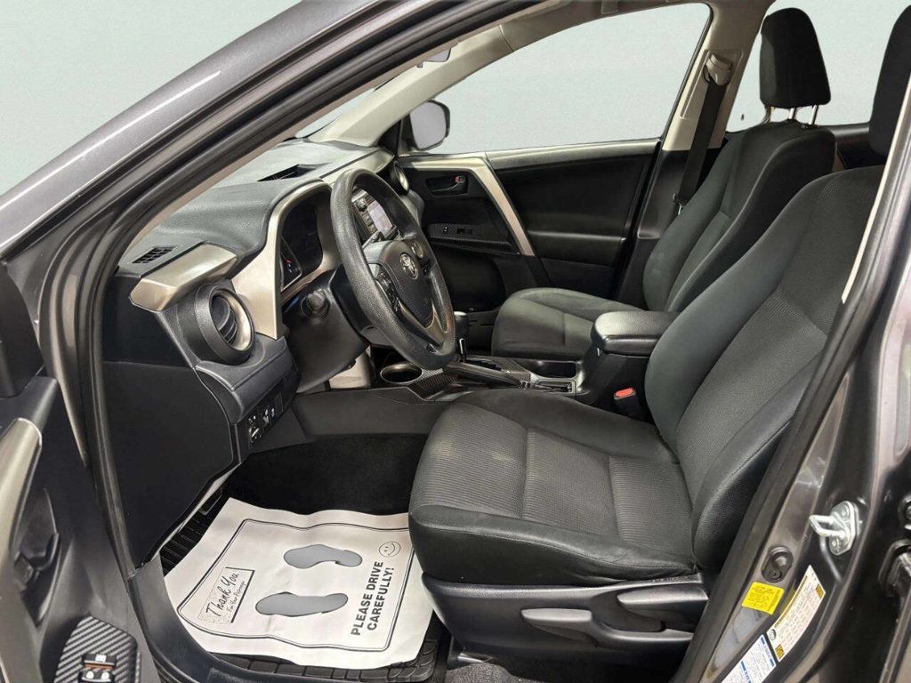 2014 Toyota RAV4 AWD 4dr LE - 23050438 - 12
