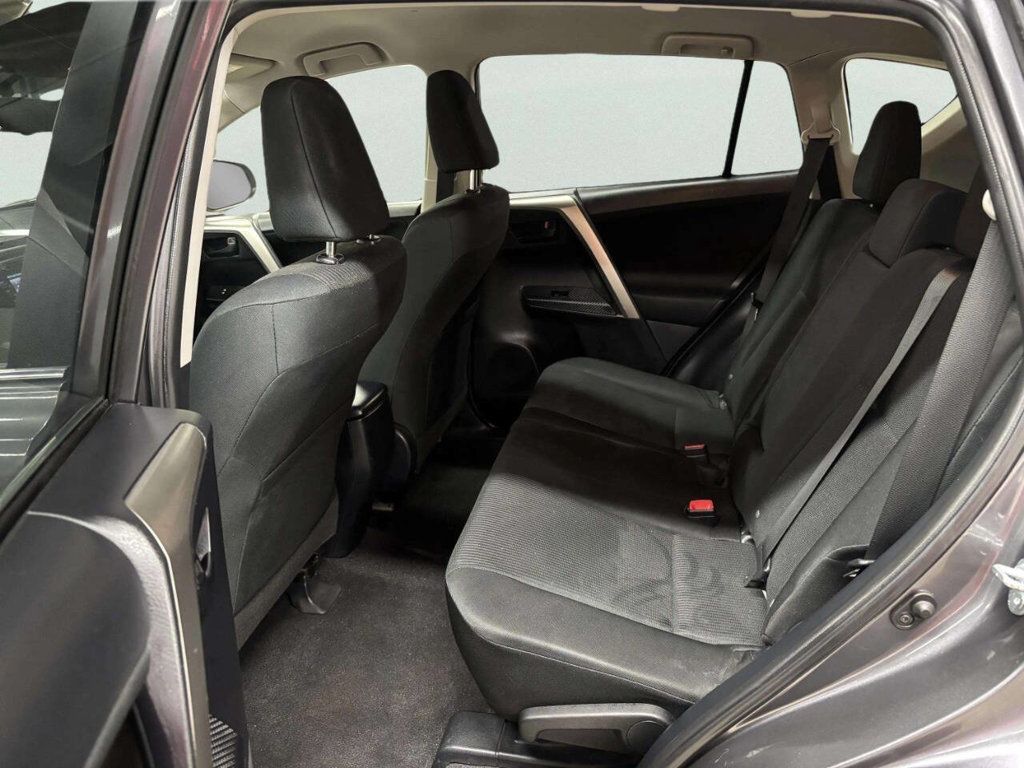 2014 Toyota RAV4 AWD 4dr LE - 23050438 - 14