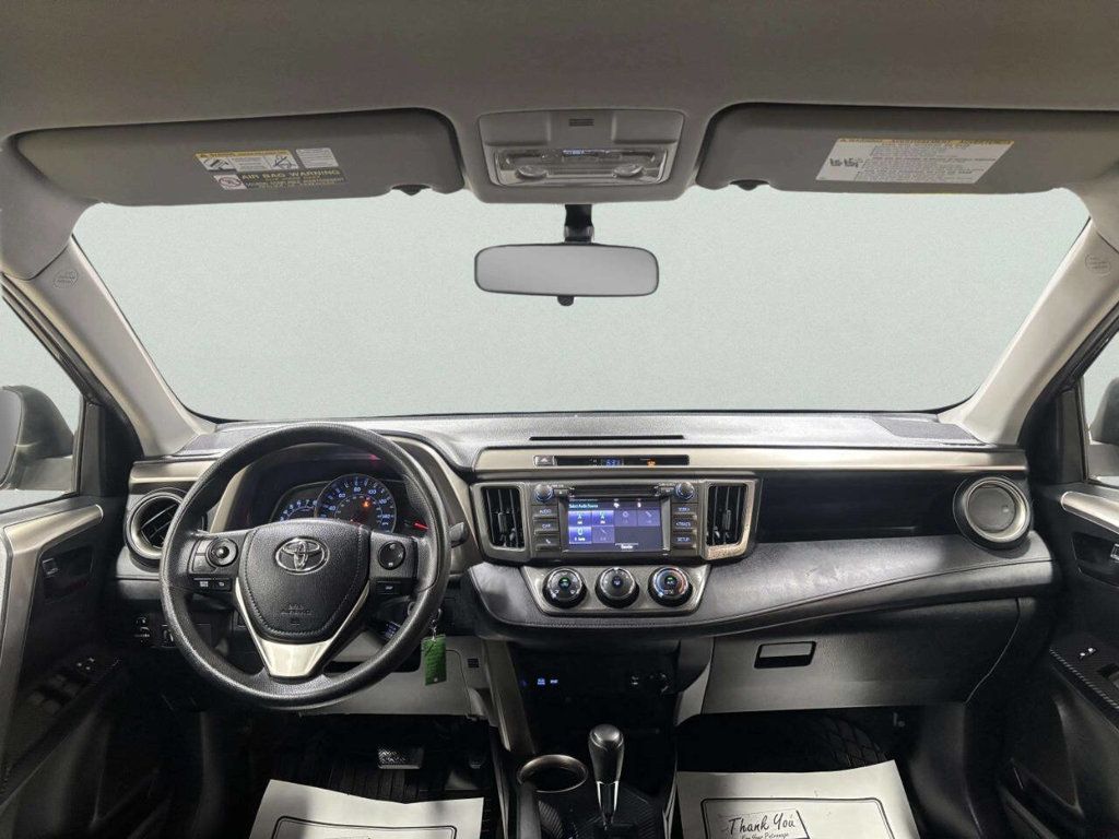 2014 Toyota RAV4 AWD 4dr LE - 23050438 - 19