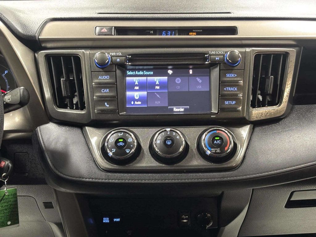 2014 Toyota RAV4 AWD 4dr LE - 23050438 - 21