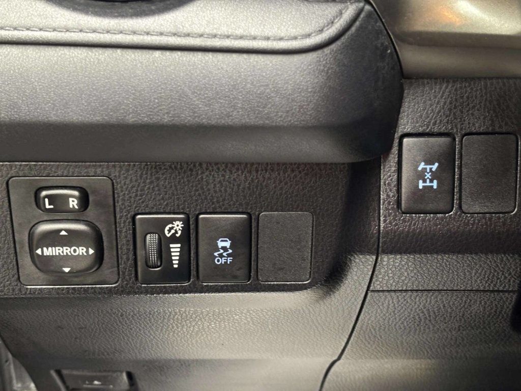 2014 Toyota RAV4 AWD 4dr LE - 23050438 - 24