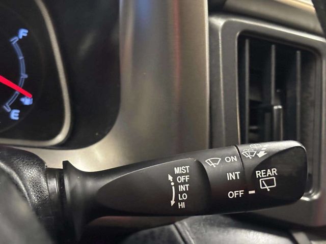 2014 Toyota RAV4 AWD 4dr LE - 23050438 - 28