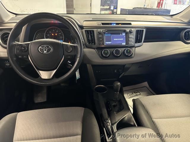 2014 Toyota RAV4 AWD 4dr LE - 22545353 - 8