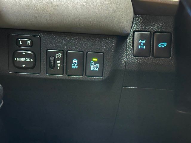 2014 Toyota RAV4 AWD 4dr Limited - 22953389 - 40