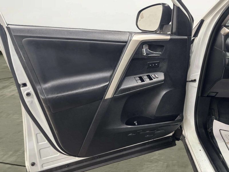 2014 Toyota RAV4 AWD 4dr Limited - 22976962 - 9