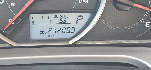 2014 Toyota RAV4 AWD 4dr XLE - 22998835 - 9