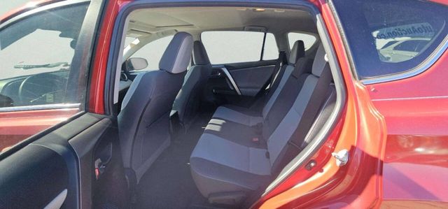 2014 Toyota RAV4 AWD 4dr XLE - 22998835 - 6