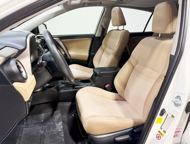 2014 Toyota RAV4 FWD 4dr XLE - 22905850 - 21