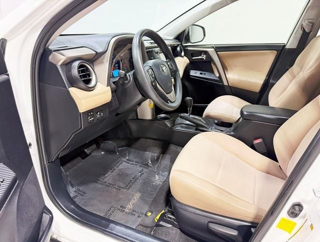 2014 Toyota RAV4 FWD 4dr XLE - 22905850 - 22