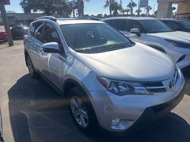 2014 Toyota RAV4 FWD 4dr XLE - 22943813 - 2