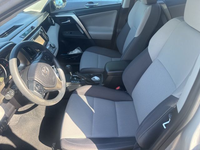 2014 Toyota RAV4 FWD 4dr XLE - 22943813 - 4