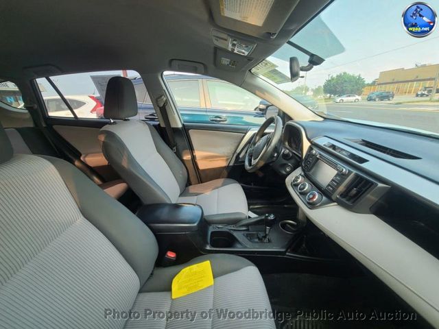 2014 Toyota RAV4 LE - 22907777 - 9