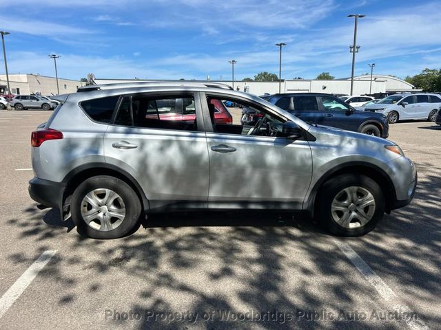 2014 Toyota RAV4 LE - 22907777 - 15