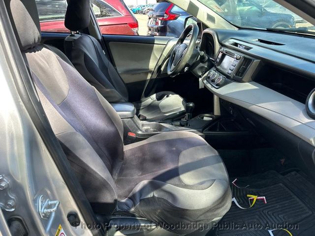 2014 Toyota RAV4 LE - 22907777 - 18