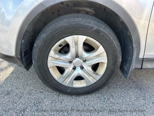 2014 Toyota RAV4 LE - 22907777 - 24