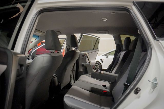 2014 Toyota RAV4 LE - 23078858 - 11