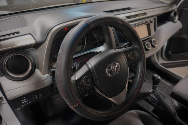 2014 Toyota RAV4 LE - 23078858 - 8