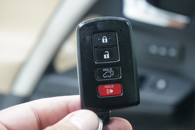 2014 Toyota RAV4 Limited - 23013763 - 14