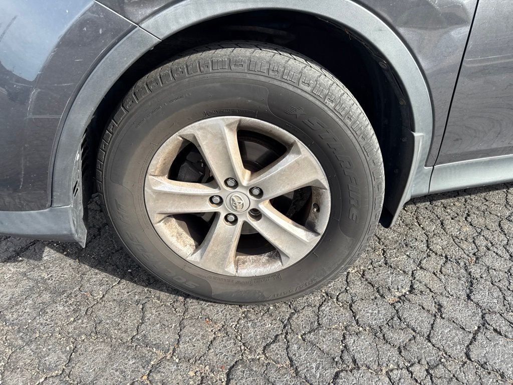 2014 Toyota RAV4 XLE - 23052028 - 1