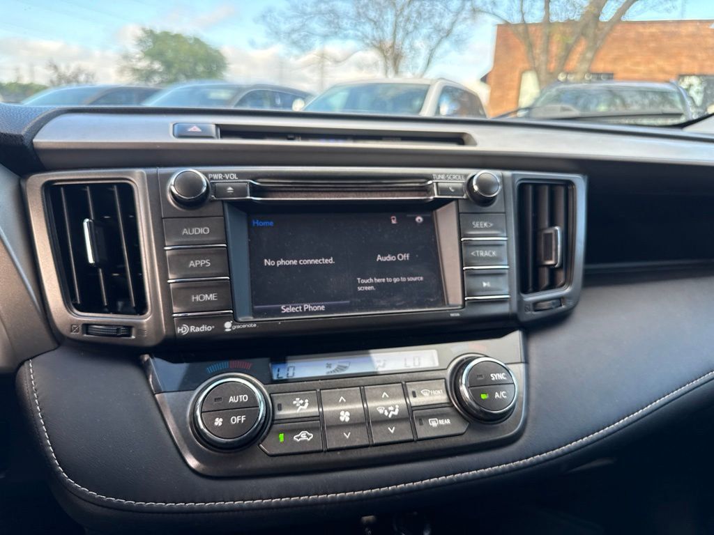 2014 Toyota RAV4 XLE - 23078738 - 13