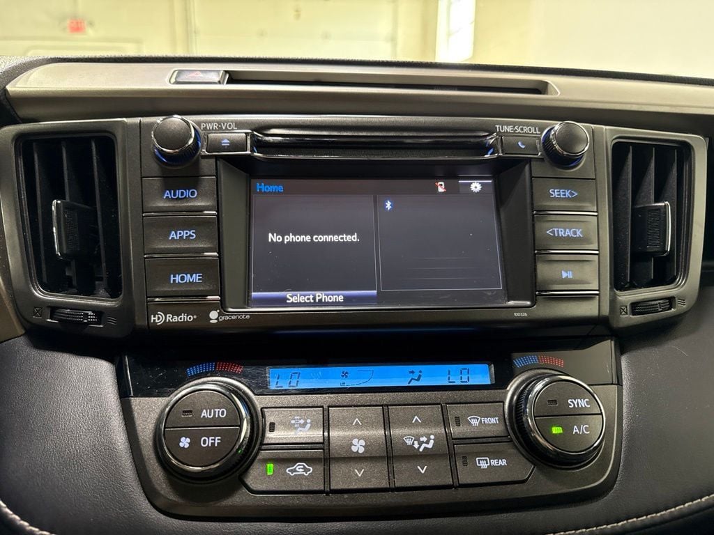 2014 Toyota RAV4 XLE - 23078738 - 16