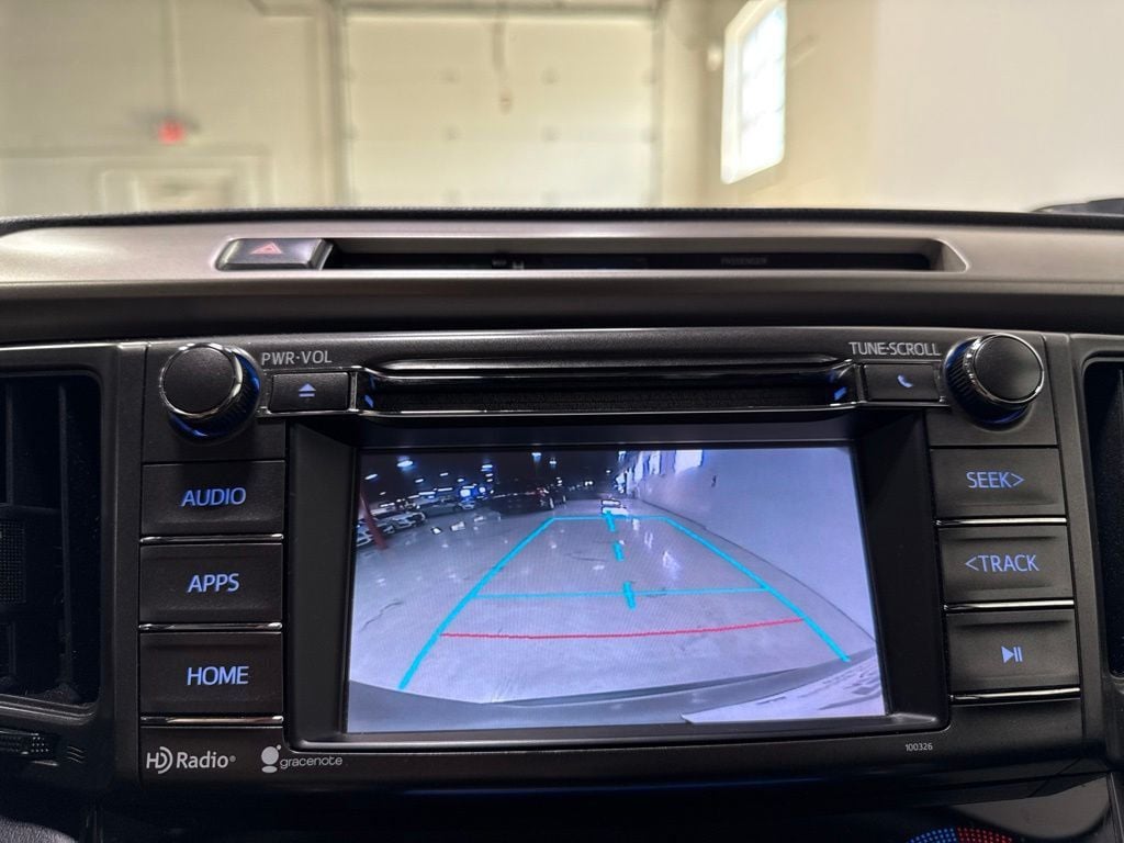 2014 Toyota RAV4 XLE - 23078738 - 17