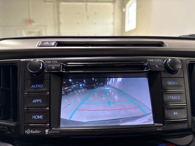 2014 Toyota RAV4 XLE - 23078738 - 17