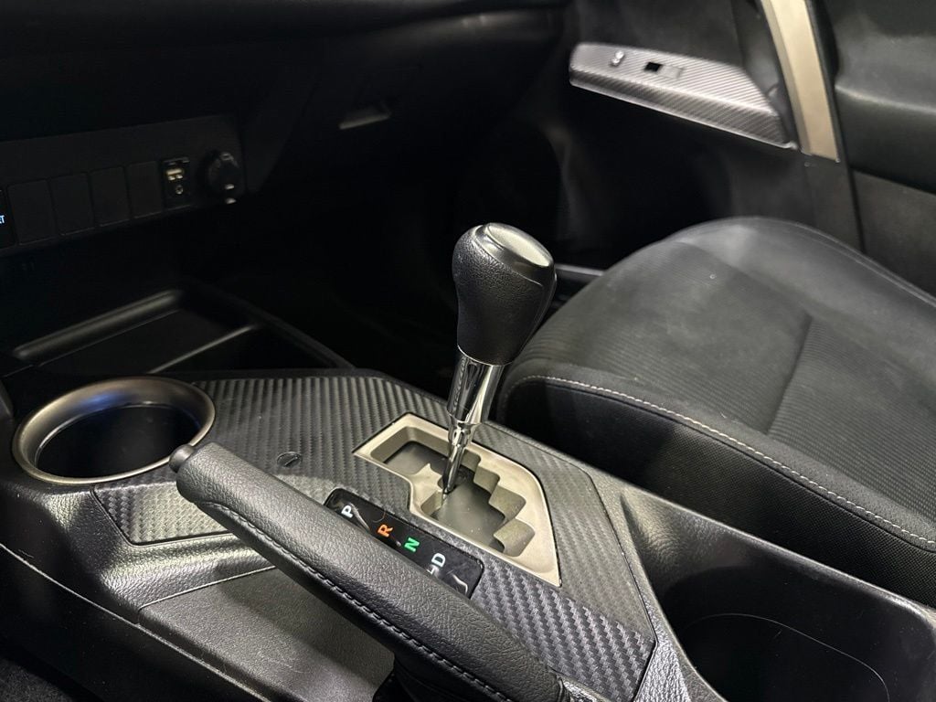 2014 Toyota RAV4 XLE - 23078738 - 20