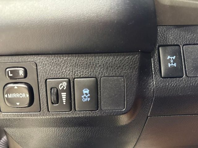 2014 Toyota RAV4 XLE - 23078738 - 22