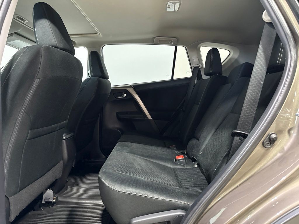 2014 Toyota RAV4 XLE - 23078738 - 24
