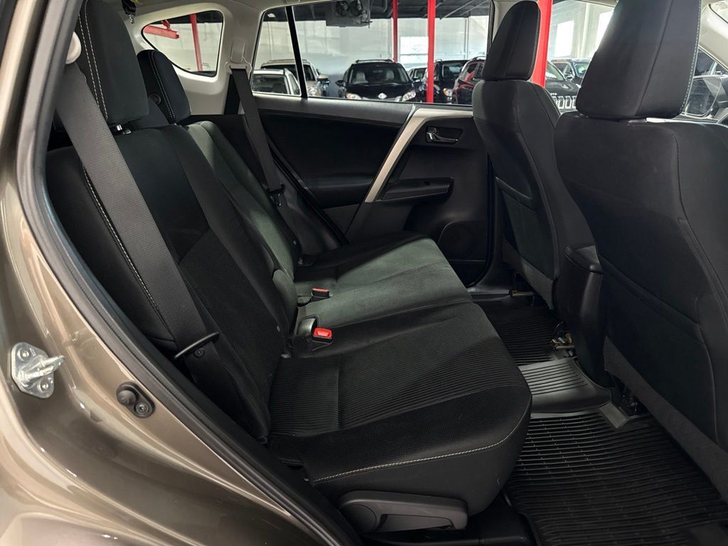2014 Toyota RAV4 XLE - 23078738 - 28