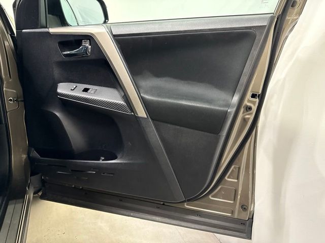 2014 Toyota RAV4 XLE - 23078738 - 31