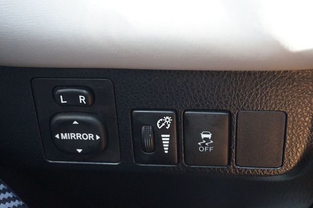 2014 Toyota RAV4 XLE, ALL WHEEL DRIVE, MOON ROOF, ROOF RACK - 23065456 - 22