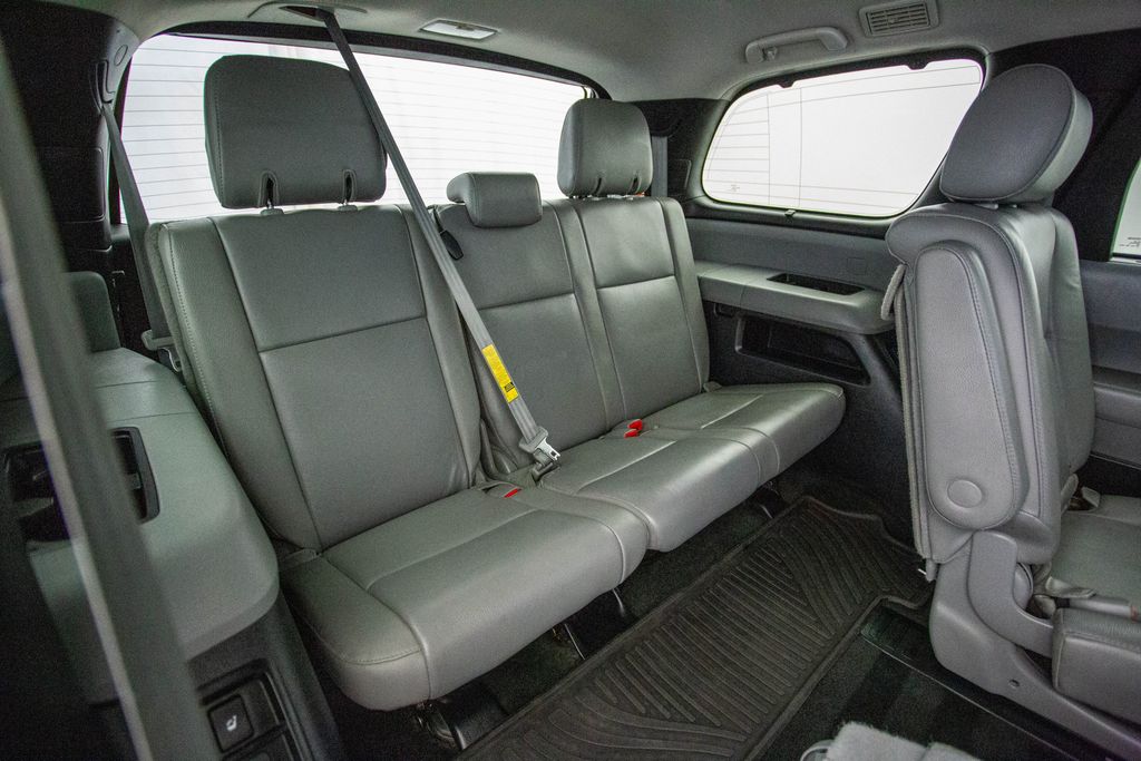 2014 Toyota Sequoia 4WD 5.7L FFV Limited - 22925878 - 28