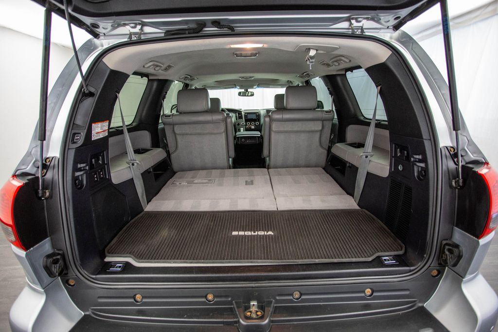 2014 Toyota Sequoia 4WD 5.7L FFV Limited - 22925878 - 42