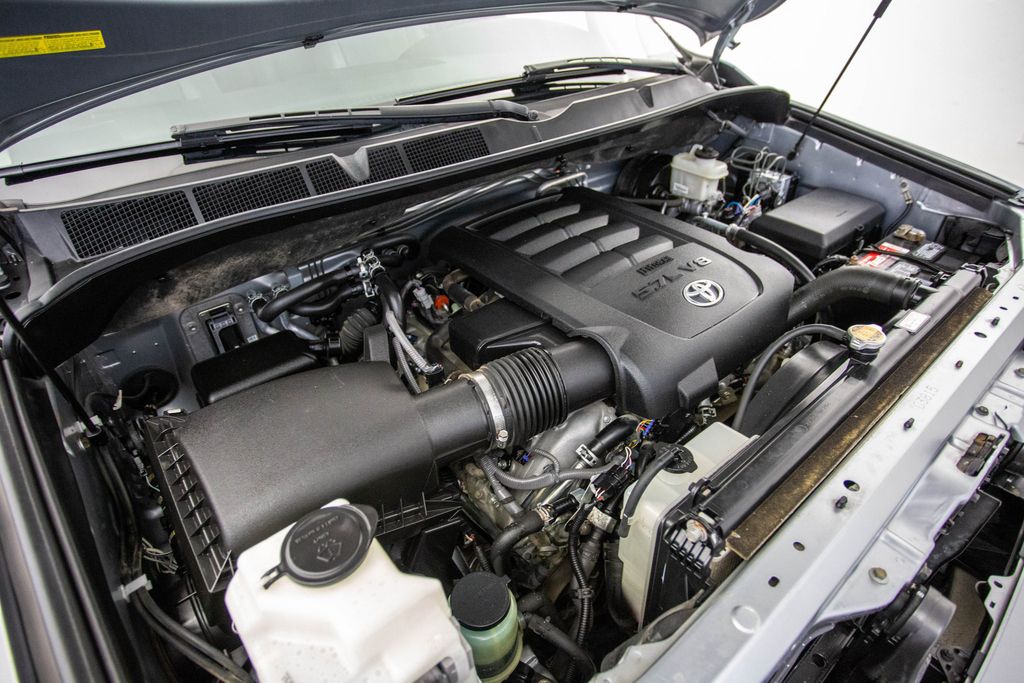 2014 Toyota Sequoia 4WD 5.7L FFV Limited - 22925878 - 48