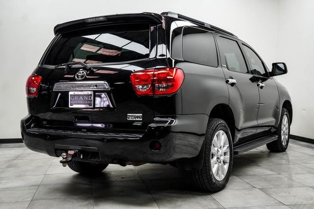 2014 Toyota Sequoia 4WD 5.7L FFV Platinum - 22986441 - 10