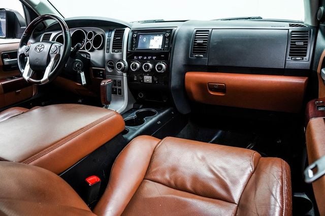 2014 Toyota Sequoia 4WD 5.7L FFV Platinum - 22986441 - 15